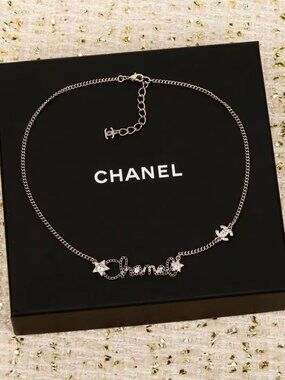 🎗️🎗️Chanel Star and Letter Diamond-Embellished Necklace🥥🥥